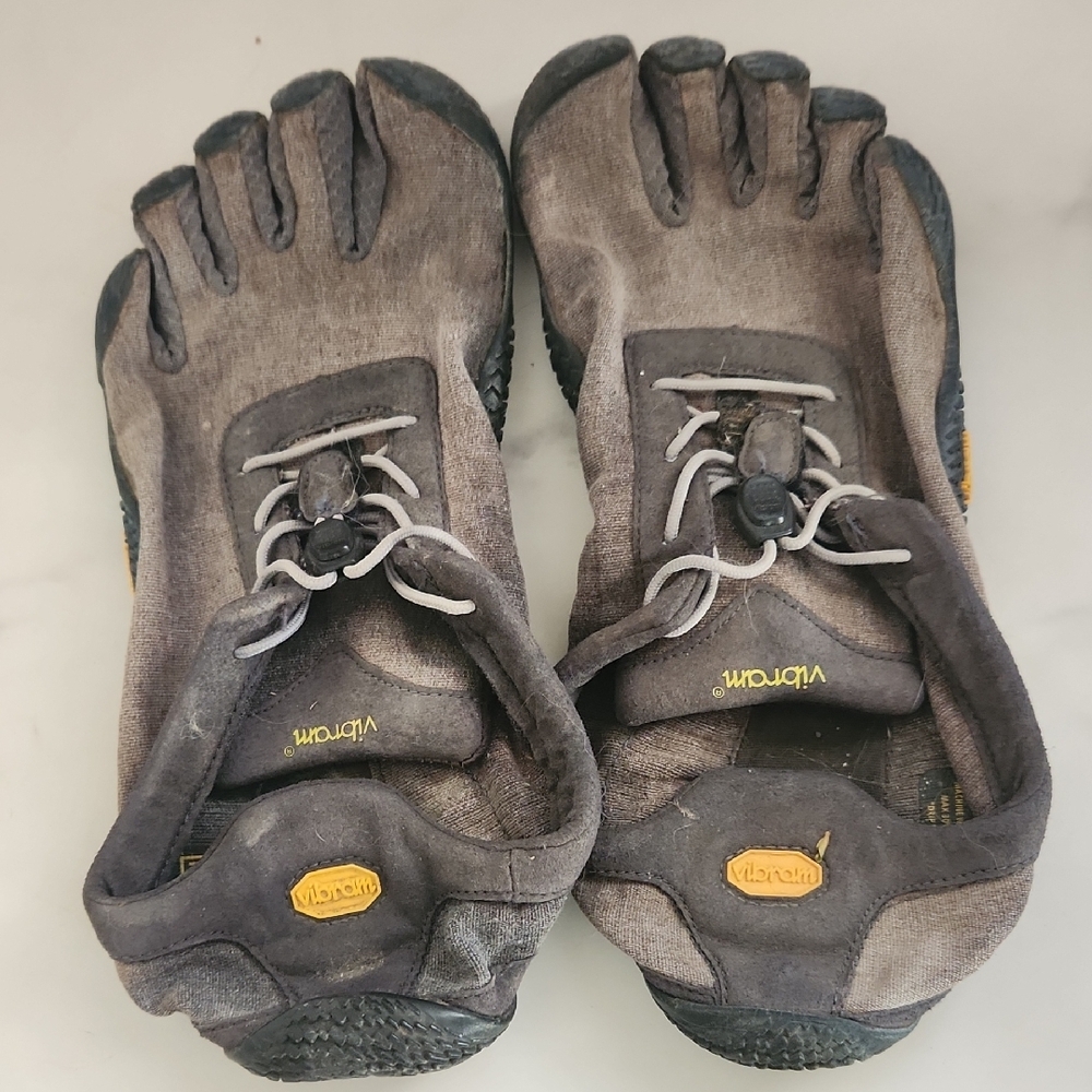 Vibram FiveFingers Gray Toe Shoes